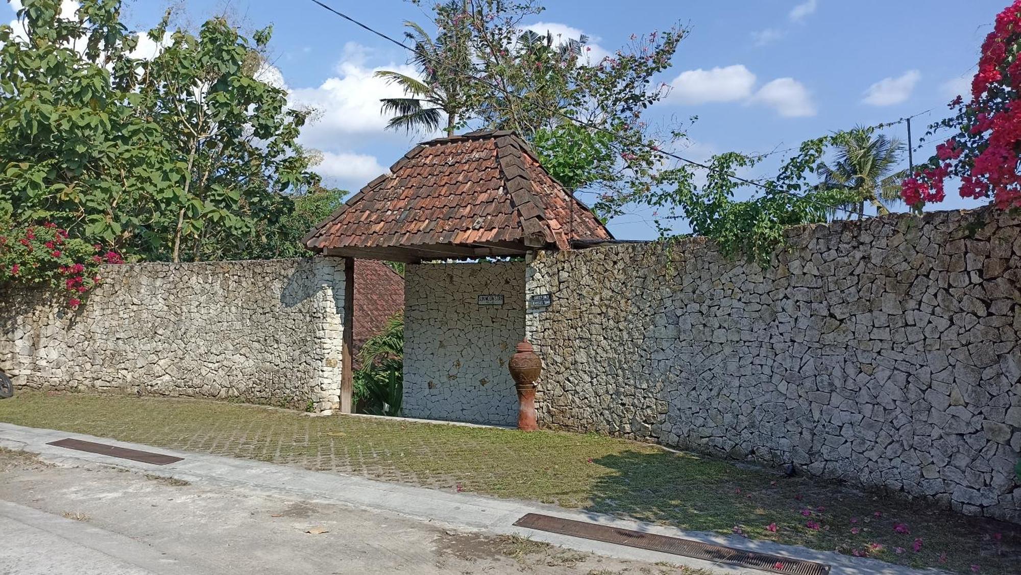 Sunmoonstarvillas Yogyakarta Jarakan 外观 照片